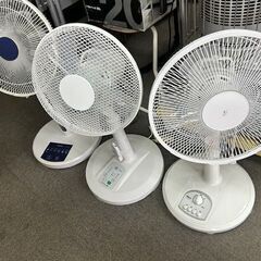 扇風機　３台まとめて　リモコン１台有りの画像