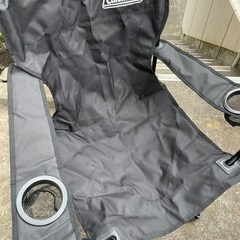 【お譲り決定済】キャンプ用品　コールマン　折りたたみアームチェアブラック　2000038829の画像