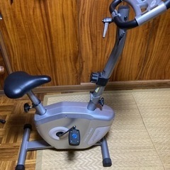 エアロバイク美品(使用時に必要な部分のみの取説あり)