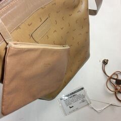★ブランド、LANCL,ランセル、★箱入り、中に小さい袋付き、使用頻度少ない、★外内共目立つ傷なし（私感）画像参照★お手数をおかけします、プロフィール必読ですの画像