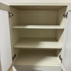木曜日まで！棚 扉付き 引き出し付きの画像