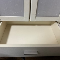 木曜日まで！棚 扉付き 引き出し付きの画像