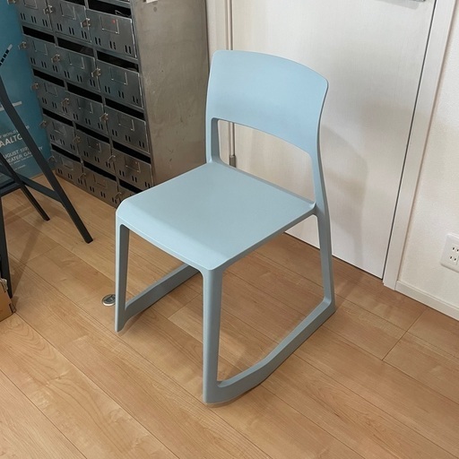 Vitra Tipton アイスグレー