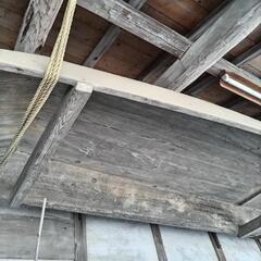 百年以上前に作られた木製　船の画像
