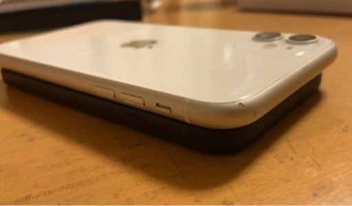 Apple iPhone11 64GB White バッテリー83% ■SIMフリー