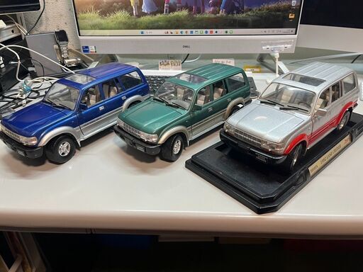 【来週不燃ごみにて廃棄処分、最終価格】ランドクルーザー８０　1/18スケール　ミニカー