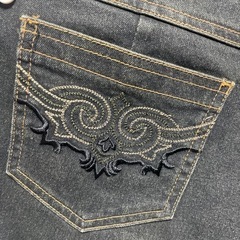 デニムパンツの画像