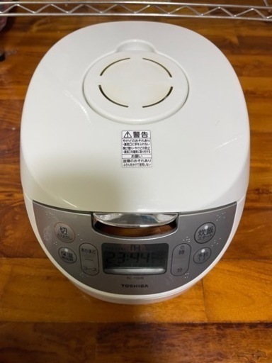 TOSHIBA 炊飯器　5.5合炊き