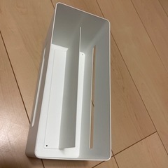 小物が置けるティッシュケースの画像