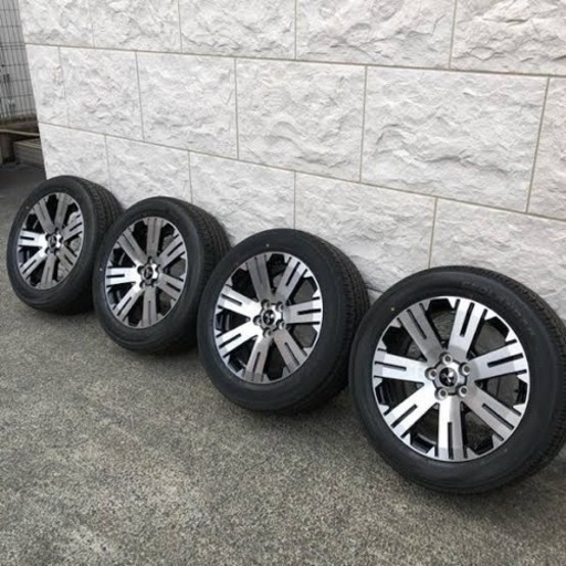 車のパーツ タイヤ、ホイール