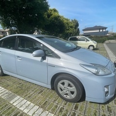 ハイブリッド車プリウス