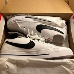 【新品未使用】ナイキコートレガシーキャンバス29センチ