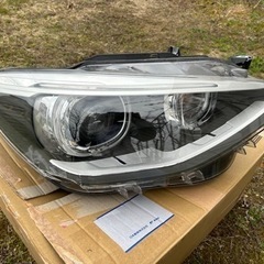 BMW １シリーズ　F20 ヘッド
ランプ　