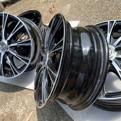 車のパーツ タイヤ、ホイールの画像