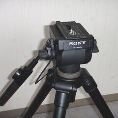 ビデオ三脚 SONY製 VCT-950RM 中型（新同品）及び極美品おまけ多数(おまけ配送時は別途送料必要)の画像