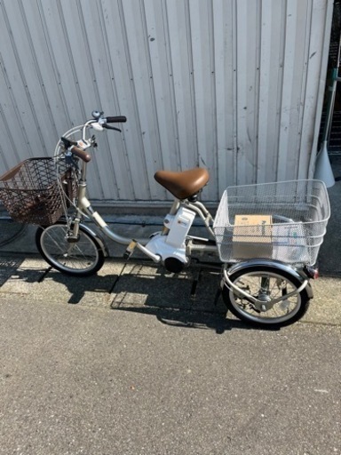 【使用少ない美品】Panasonic 電動アシスト三輪車 ビビライフ BE-ELR83
