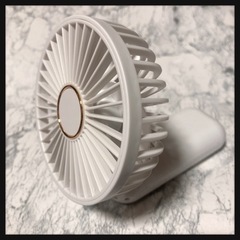 ꒰未使用꒱4way デジタル表示 ハンディーファン 白色 手持ち...