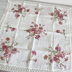 ☆お値引可能☆【新品未使用品】LAURA ASHLEY  花柄ハンカチ スカーフ レース付きの画像