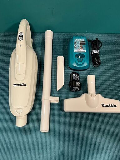 マキタ　充電式クリーナー CL102D