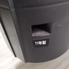 32インチ液晶テレビとハイビジョンレコーダーのセットの画像