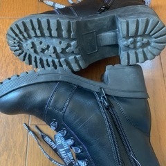 21センチ　ブーツの画像