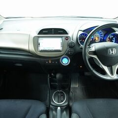 ホンダ   フィット　ハイブリッド 　１０ｔｈアニバーサリー　入庫いたしました！の画像