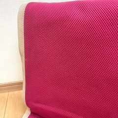 ピンクの座椅子　メッシュ　家具 椅子 座椅子の画像