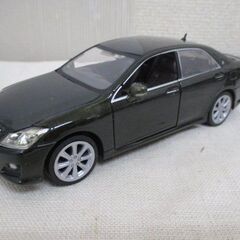 GΣ2 ミニカー TOYOTA CROWN トヨタ クラウン 6V4 ダークグリーンマイカ 1/30 非売品の画像