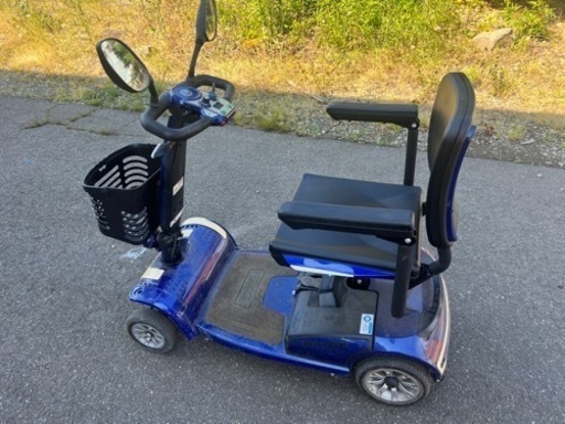 シニアカー 電動車椅子　電動車　介護用品　四輪電動車いす