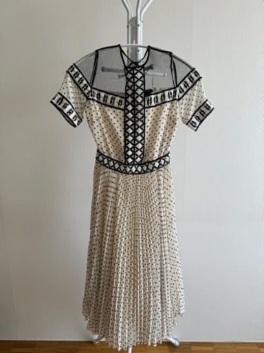 Rose出品　♡新品♡ エリザベッタフランキ ワンピース 美品エリザベッタ フランキ水色ドット柄長袖ひざ丈ワンピース