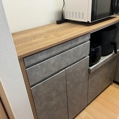LOWYA 作業台付き食器棚 定価69,990円 