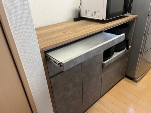 LOWYA 作業台付き食器棚 定価69,990円 