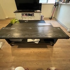 家具テーブルの画像