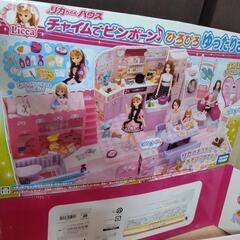 値下げしました！リカちゃんアンドおうち一式の画像