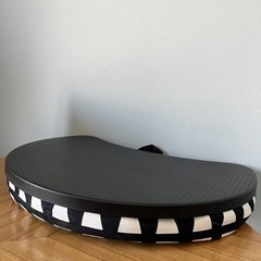 【決まりました】IKEA 膝上クッションテーブルの画像