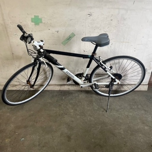 488(O)★岐阜発　△Ferrari/フェラーリ/クロスバイク/3×7段変速/走行確認/防犯有り/自転車/シートポスト465mm/現状品　R6.4/23★