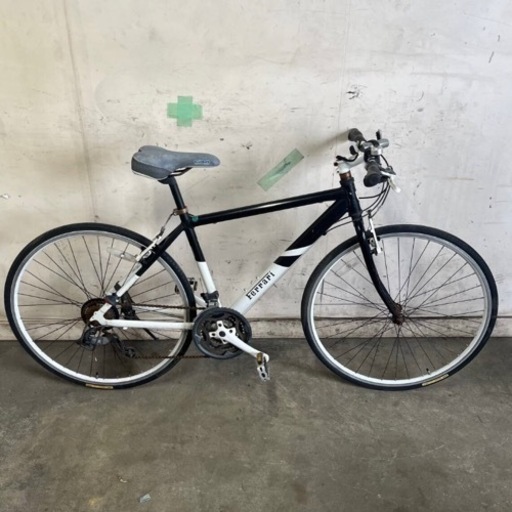 488(O)★岐阜発　△Ferrari/フェラーリ/クロスバイク/3×7段変速/走行確認/防犯有り/自転車/シートポスト465mm/現状品　R6.4/23★