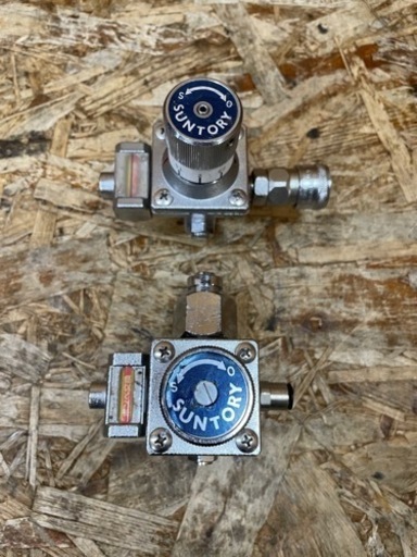 C(6424) サントリー 生ビールサーバー 減圧弁 2口 部品 SUNTORY 業務用 店舗用 飲食店 厨房用
