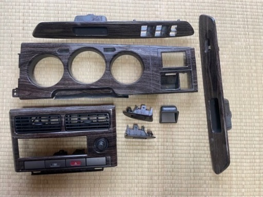 日産　ラシーン　木目　インパネ