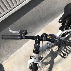 自転車 クロスバイクの画像
