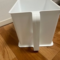 ニトリ　吊り戸棚ストッカーM