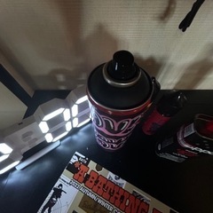 スプレー缶　グラフィティ　インテリアの画像