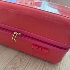 キャリーケース の画像