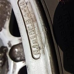 【ご成約済】在庫整理品 15インチ アルミホイール シトロエン C5 PSA ４本 PCD108/4H 【USED】 195/65R15 バリ山スタッドレスタイヤ付きですが年式古いため交換推薦の画像