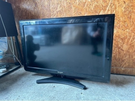 E3105   テレビ　32インチ　2011年\n