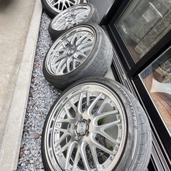 車のパーツ タイヤ、ホイール