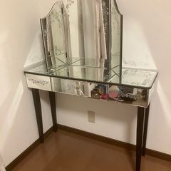 ローラアシュレイ　アンティーク　ドレッサー