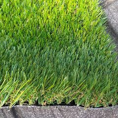 人工芝　新品切り余り　2200ｍｍ×980ｍｍの画像