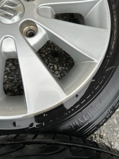 車のパーツ タイヤ、ホイール