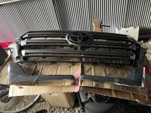 ランドクルーザー200後期グリル